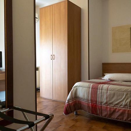 Hotel La Vela Castelnuovo Rangone Esterno foto